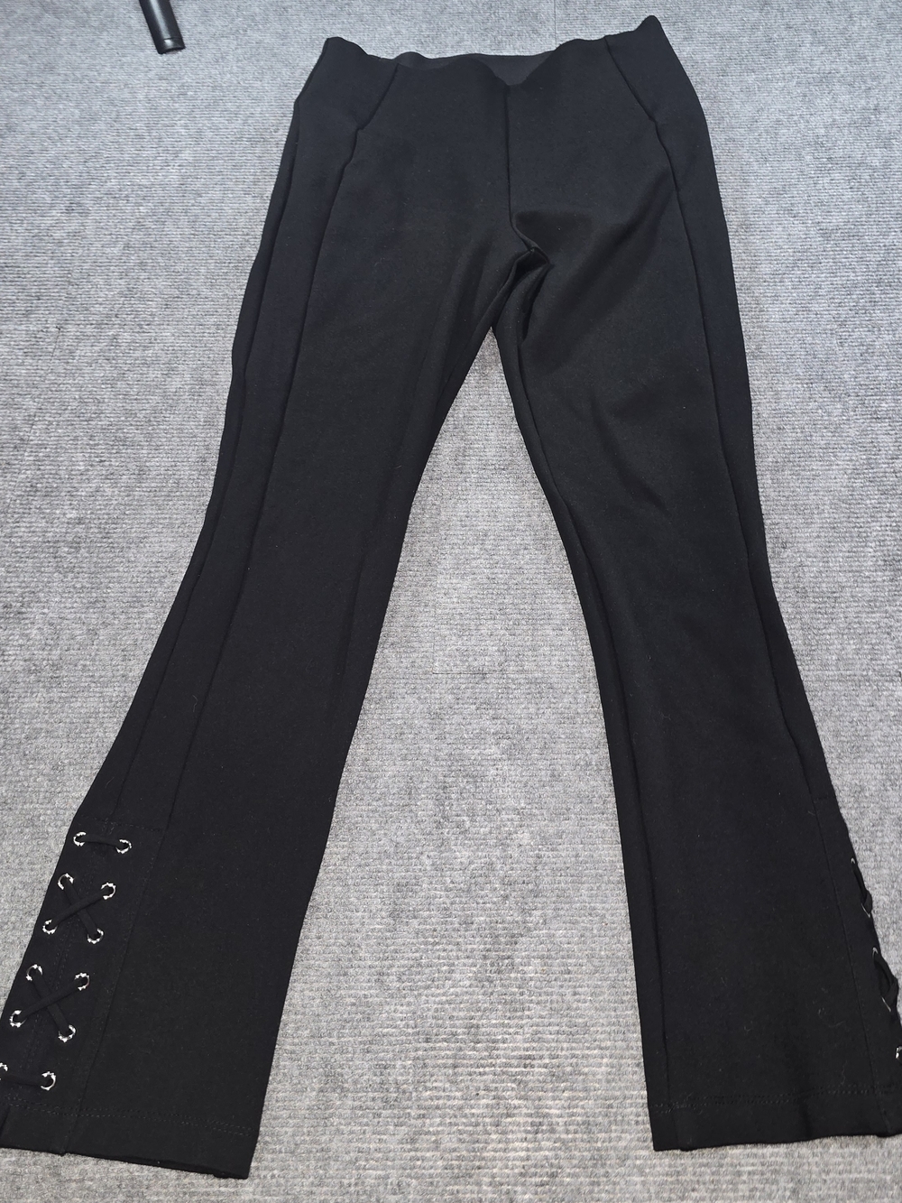 POSSIBLY INC, Black Ponte Grommet Hem Pants Petite Small 4-6 Stretch Pull On